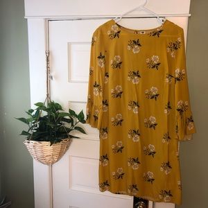 Yellow Floral flutter sleeve Dress!